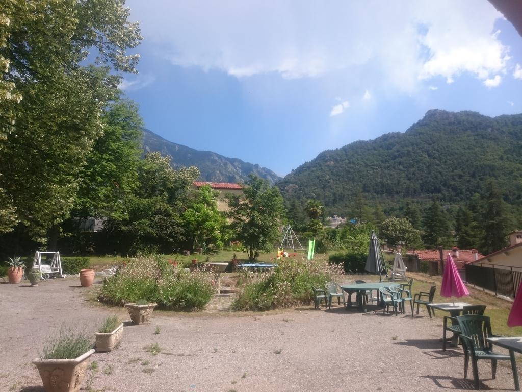 Hotel Le Mas Fleuri Vernet-les-Bains Eksteriør billede