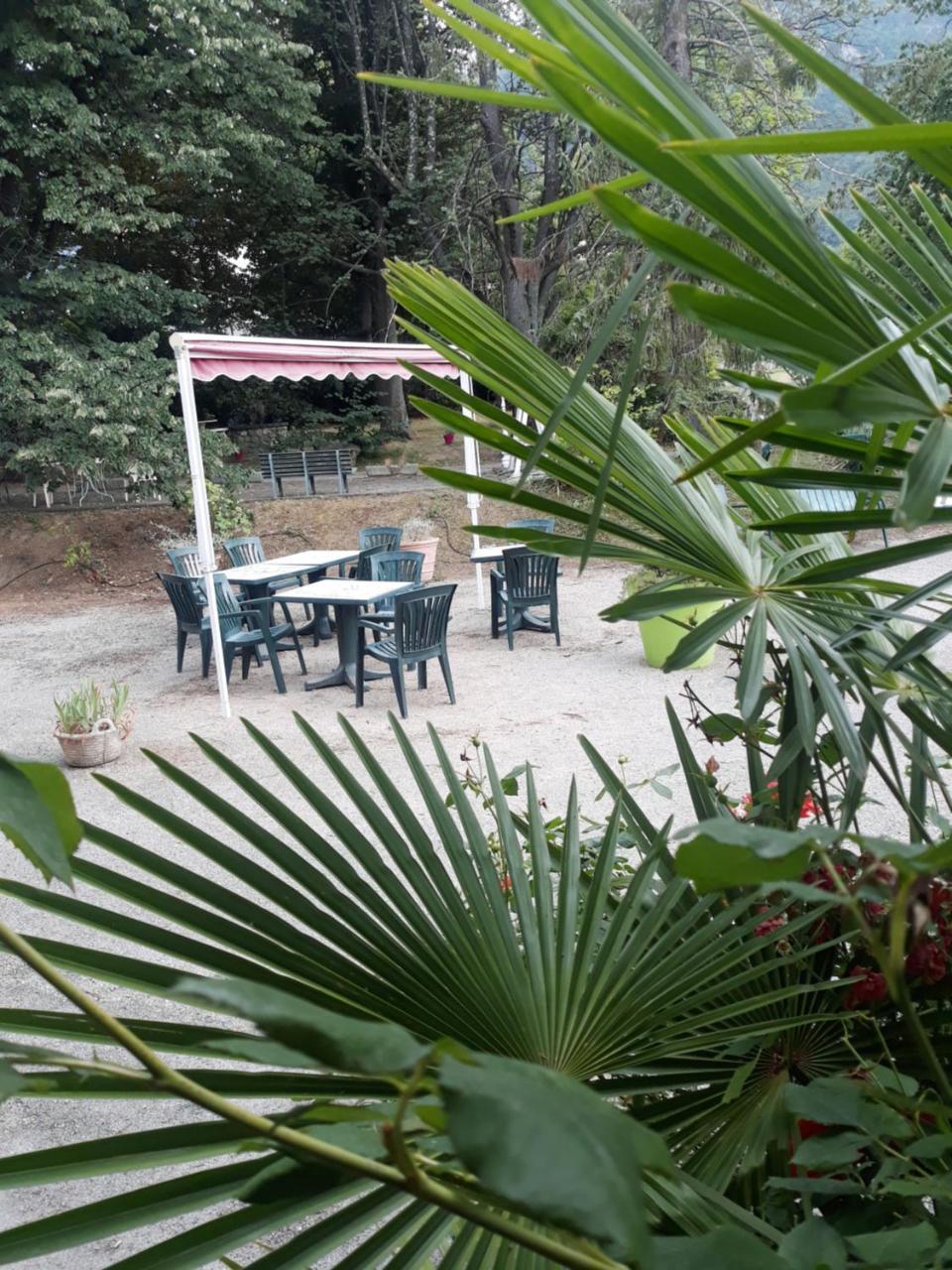 Hotel Le Mas Fleuri Vernet-les-Bains Eksteriør billede